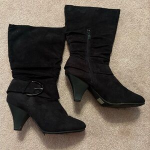 Black heeled boots